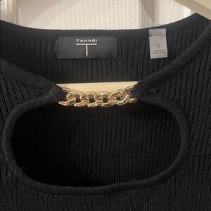 T TAHARI BLACK SWEATER SIZE SMALL